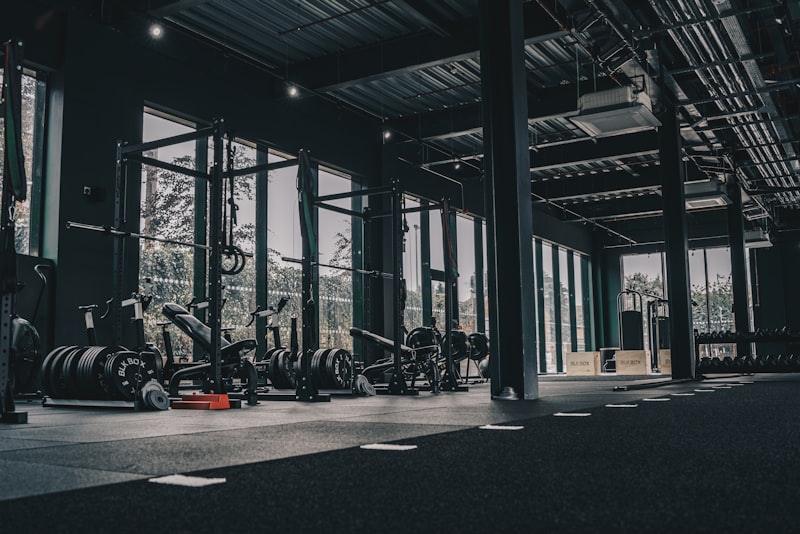 Montaż sprzętu fitness w siłowni